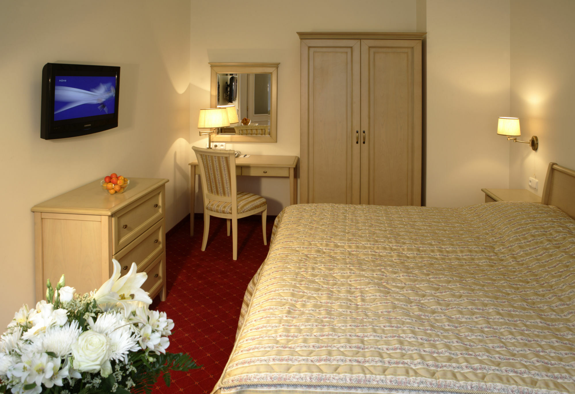 Отель Schlosspark 4*